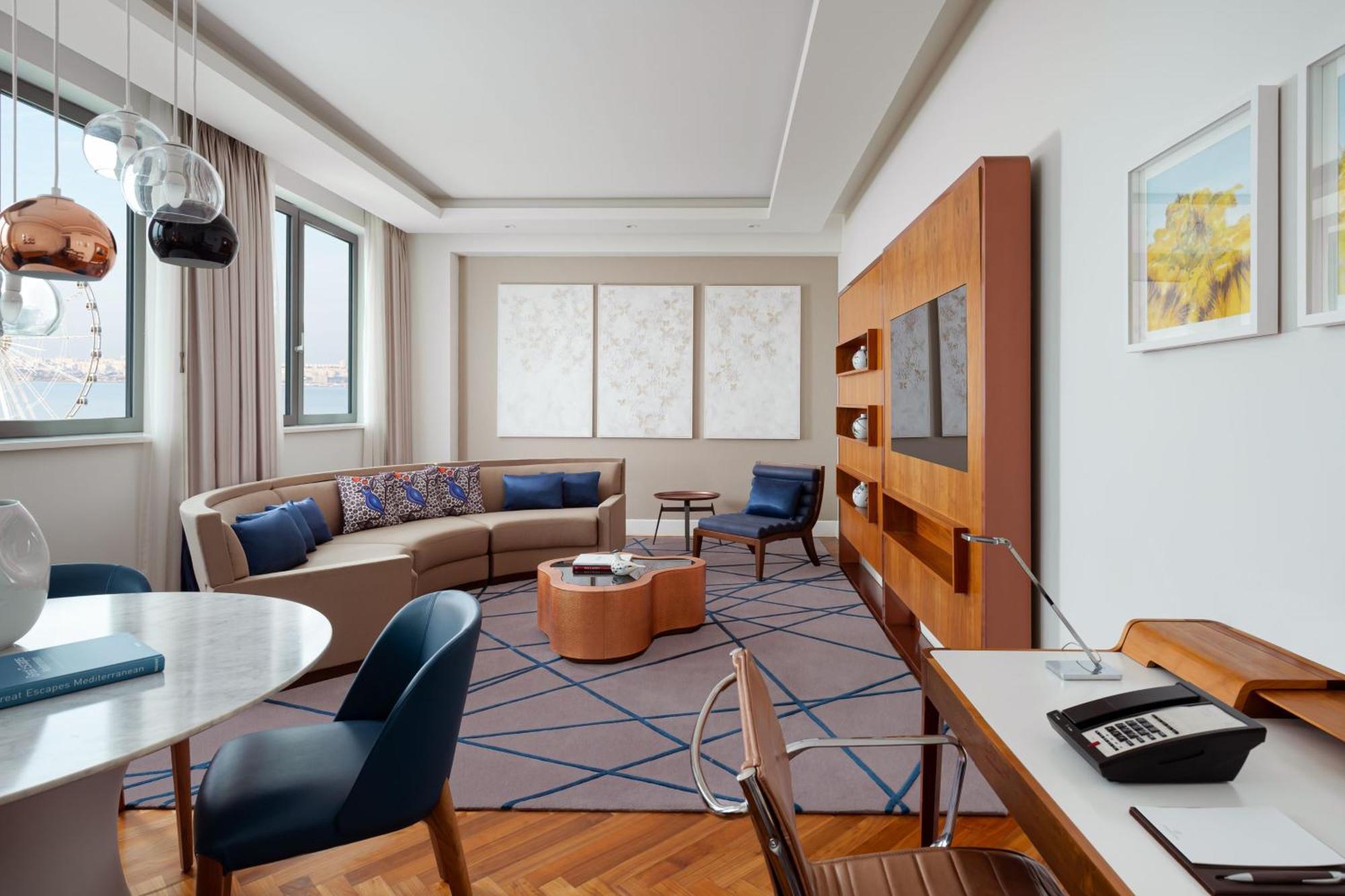 Sheraton Baku Intourist Εξωτερικό φωτογραφία A living room at the hotel