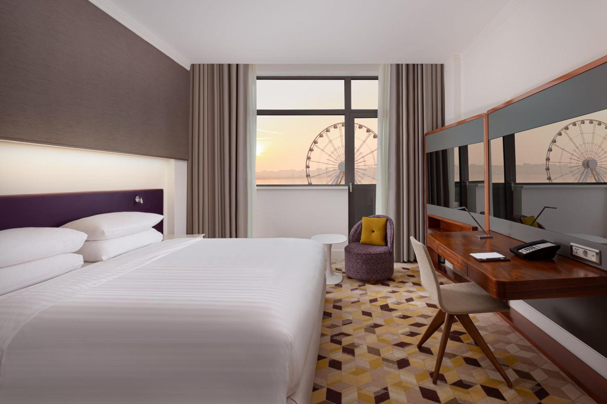 Sheraton Baku Intourist Εξωτερικό φωτογραφία A room at the hotel