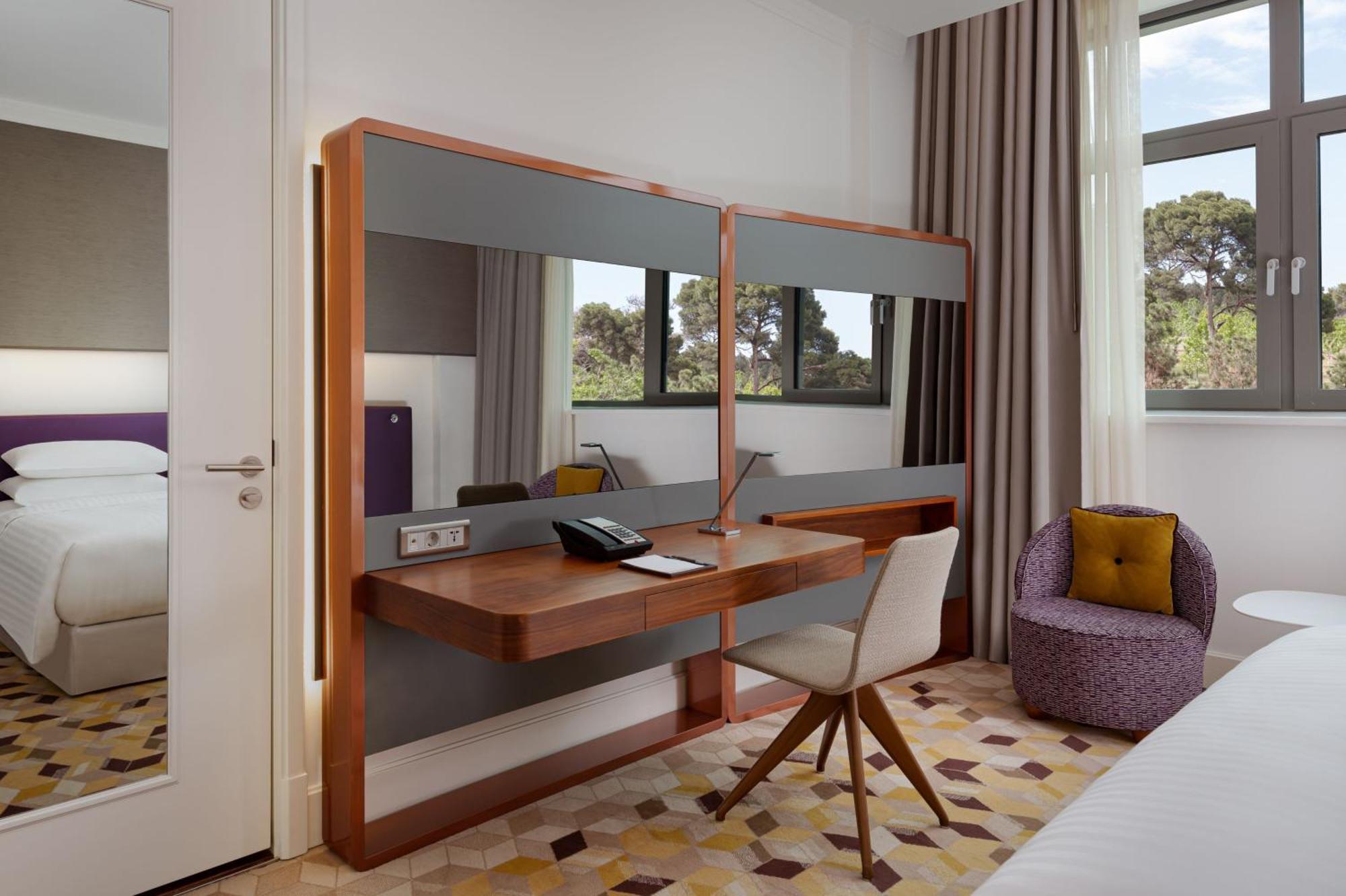 Sheraton Baku Intourist Εξωτερικό φωτογραφία A bedroom at the hotel