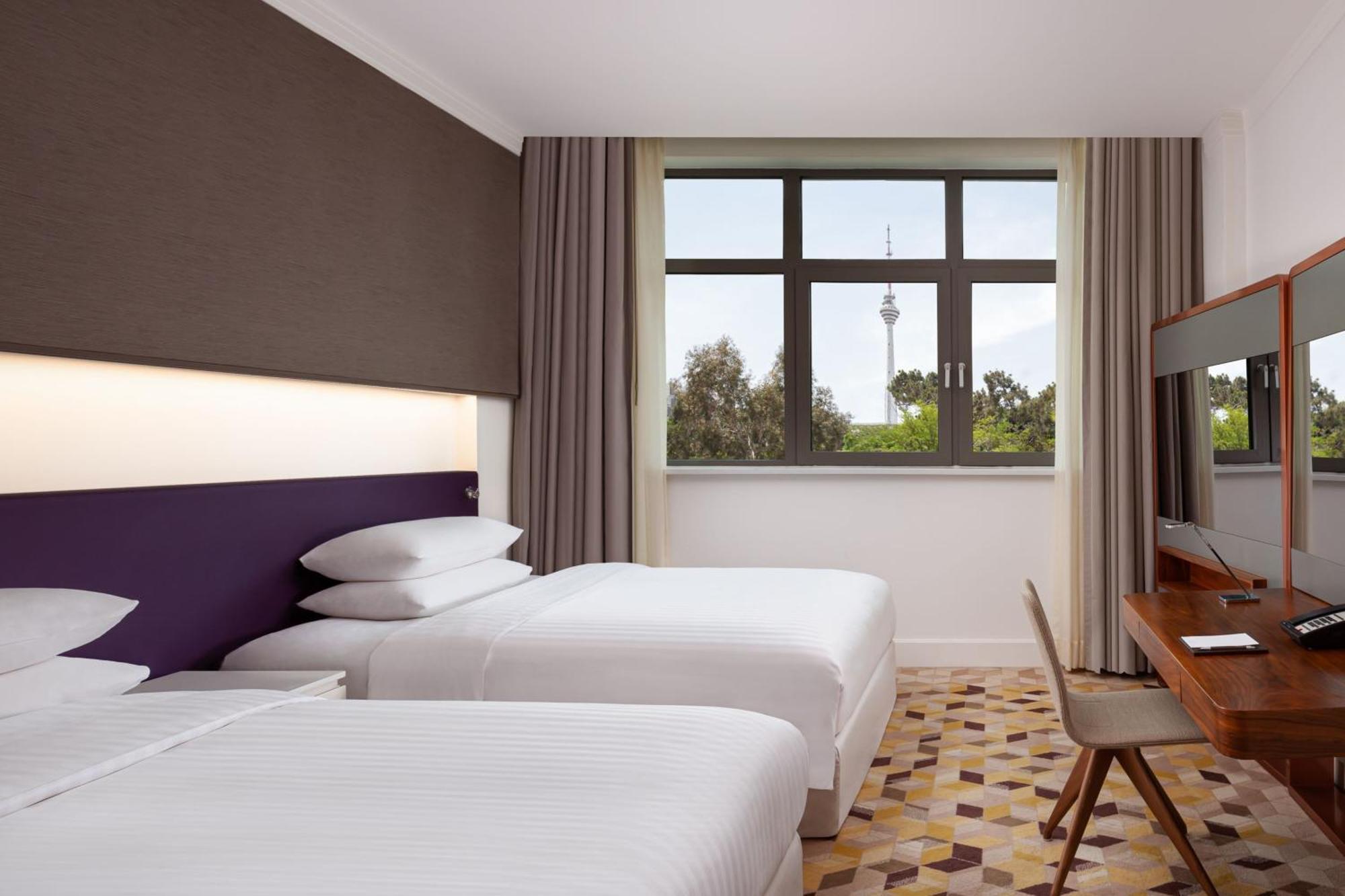 Sheraton Baku Intourist Εξωτερικό φωτογραφία A room at the hotel