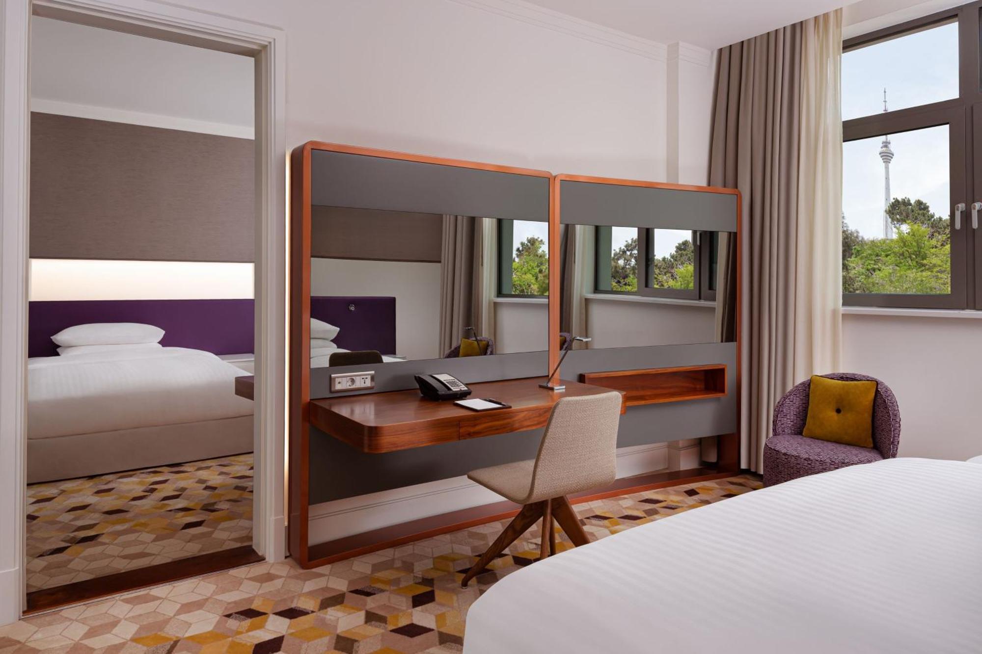Sheraton Baku Intourist Εξωτερικό φωτογραφία A room at the hotel