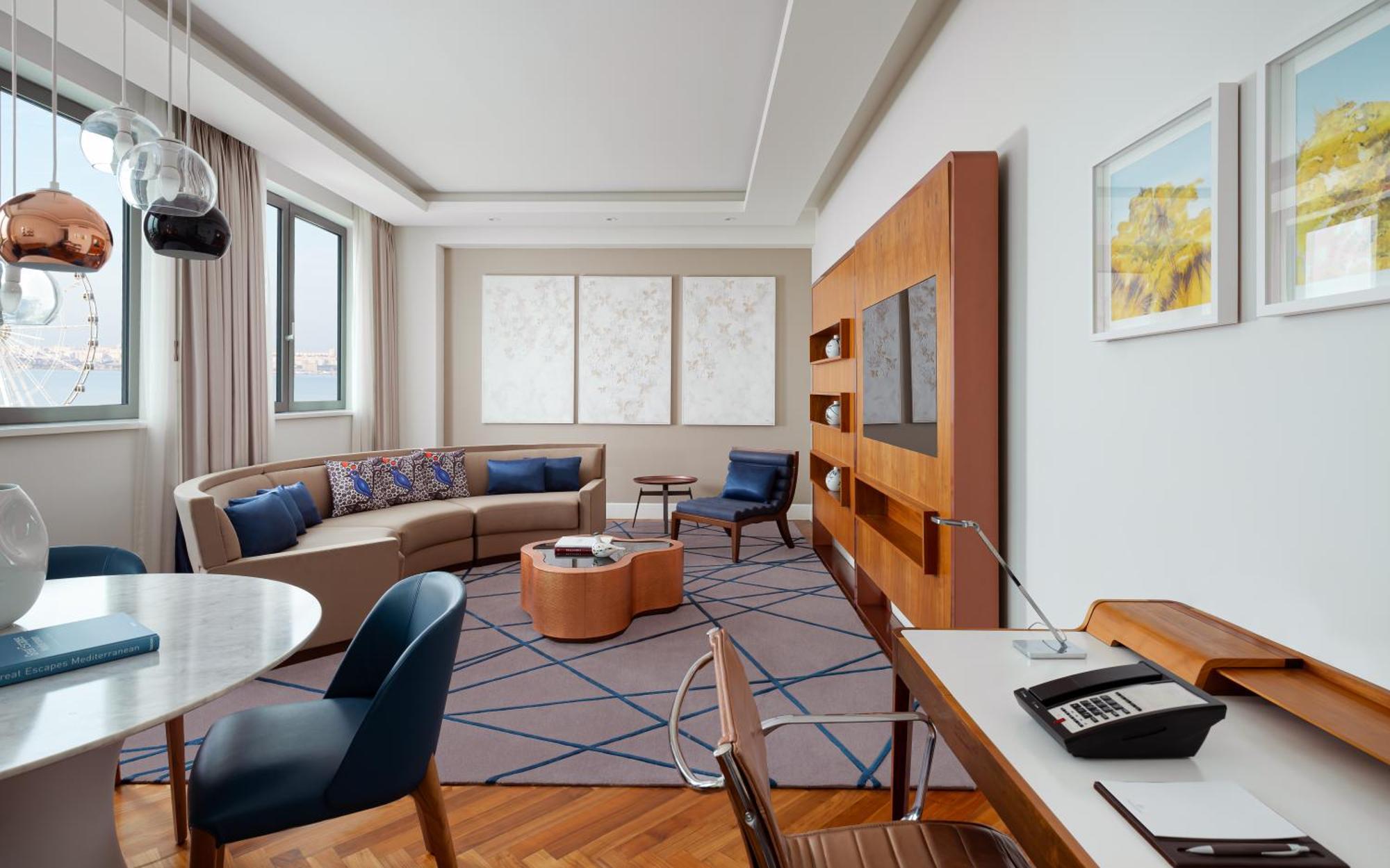 Sheraton Baku Intourist Εξωτερικό φωτογραφία A living room at the hotel